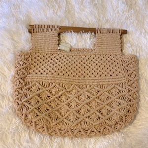 Shiraleah woven clutch